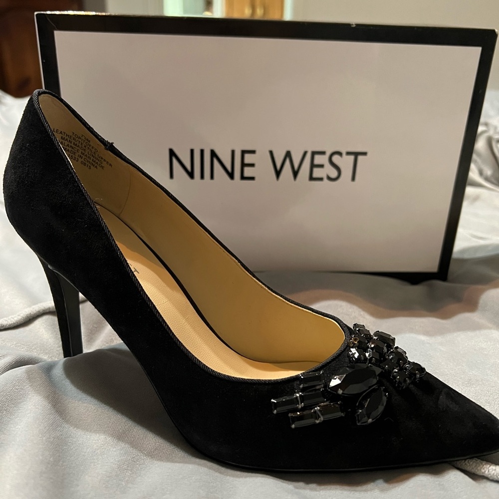 Nine West Pointy Toe Pump